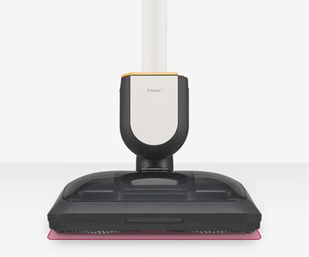 진공 청소기의 하단 부분이 보이며, 검은색과 회색의 조합으로 이루어져 있습니다. 청소기 헤드에는 i-Smart라는 텍스트가 적혀 있으며, 바닥에는 분홍색 패드가 부착되어 있습니다.